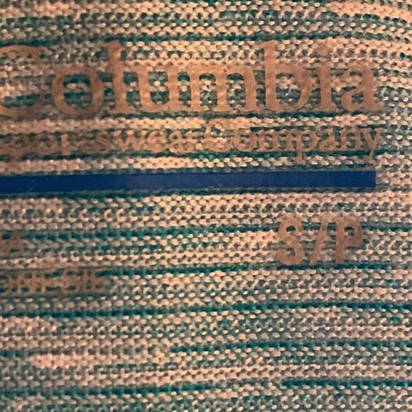 COLUMBIA, sleeveless,  small, great condition, tie shoulders - Picture 8 of 13